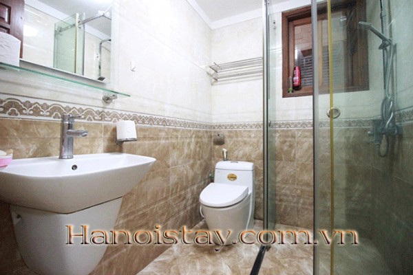 Cho thuê căn hộ đầy đủ nội thất tại phố Tô Ngọc Vân, quận Tây Hồ 3
