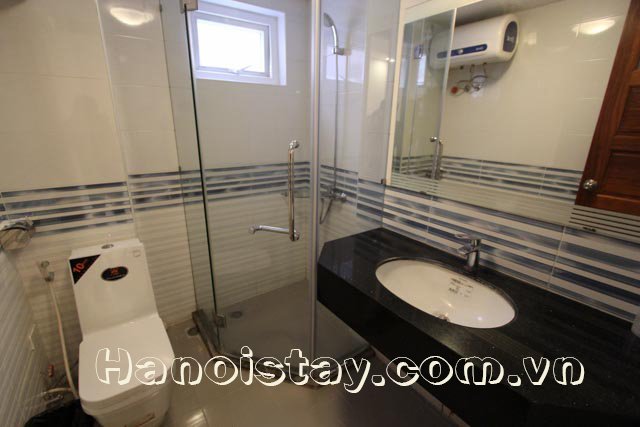 Tòa căn hộ dịch vụ chuyên nghiệp cho thuê gấp căn hộ 3 phòng ngủ, full nội thất ở Giảng Võ, Ba Đình 18