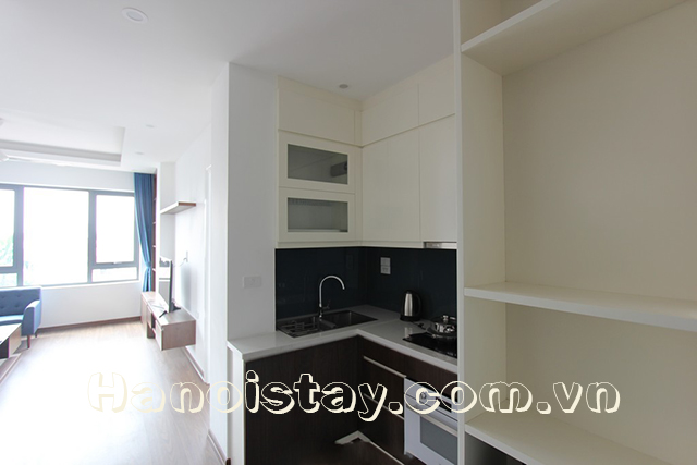 Tòa nhà căn hộ dịch vụ cao cấp cho thuê căn hộ tầng cao, đầy đủ nội thất ở phố Tô Ngọc Vân 4