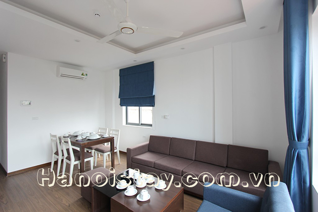 Tòa nhà căn hộ dịch vụ cao cấp cho thuê căn hộ tầng cao, đầy đủ nội thất ở phố Tô Ngọc Vân 9