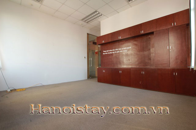 Văn phòng chính chủ đã có sẵn vách ngăn tại Huỳnh Thúc Kháng cho thuê 3