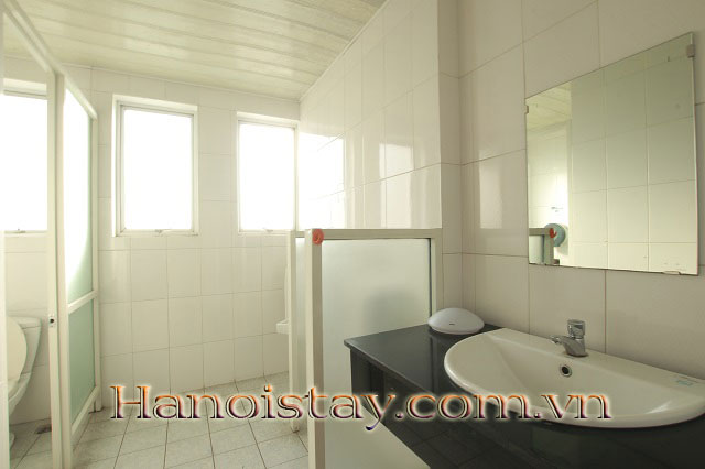 Văn phòng chính chủ đã có sẵn vách ngăn tại Huỳnh Thúc Kháng cho thuê 7