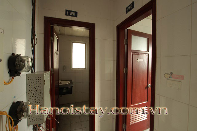 Văn phòng chính chủ đã có sẵn vách ngăn tại Huỳnh Thúc Kháng cho thuê 8