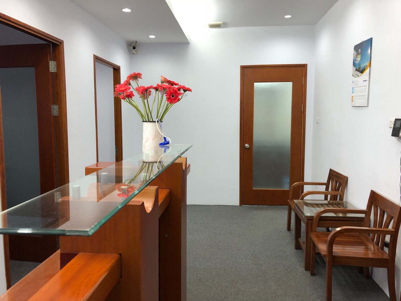 Văn Phòng Đầy Đủ Nội Thất Và Dịch Vụ Cho Thuê Tại Erowindow - 27 Trần Duy Hưng, Cầu Giấy 2